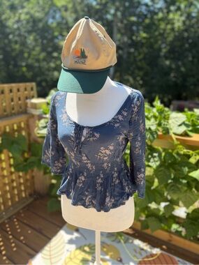 American Eagle Blue Floral Peplum Top S *HAT NOT INCLUDED*